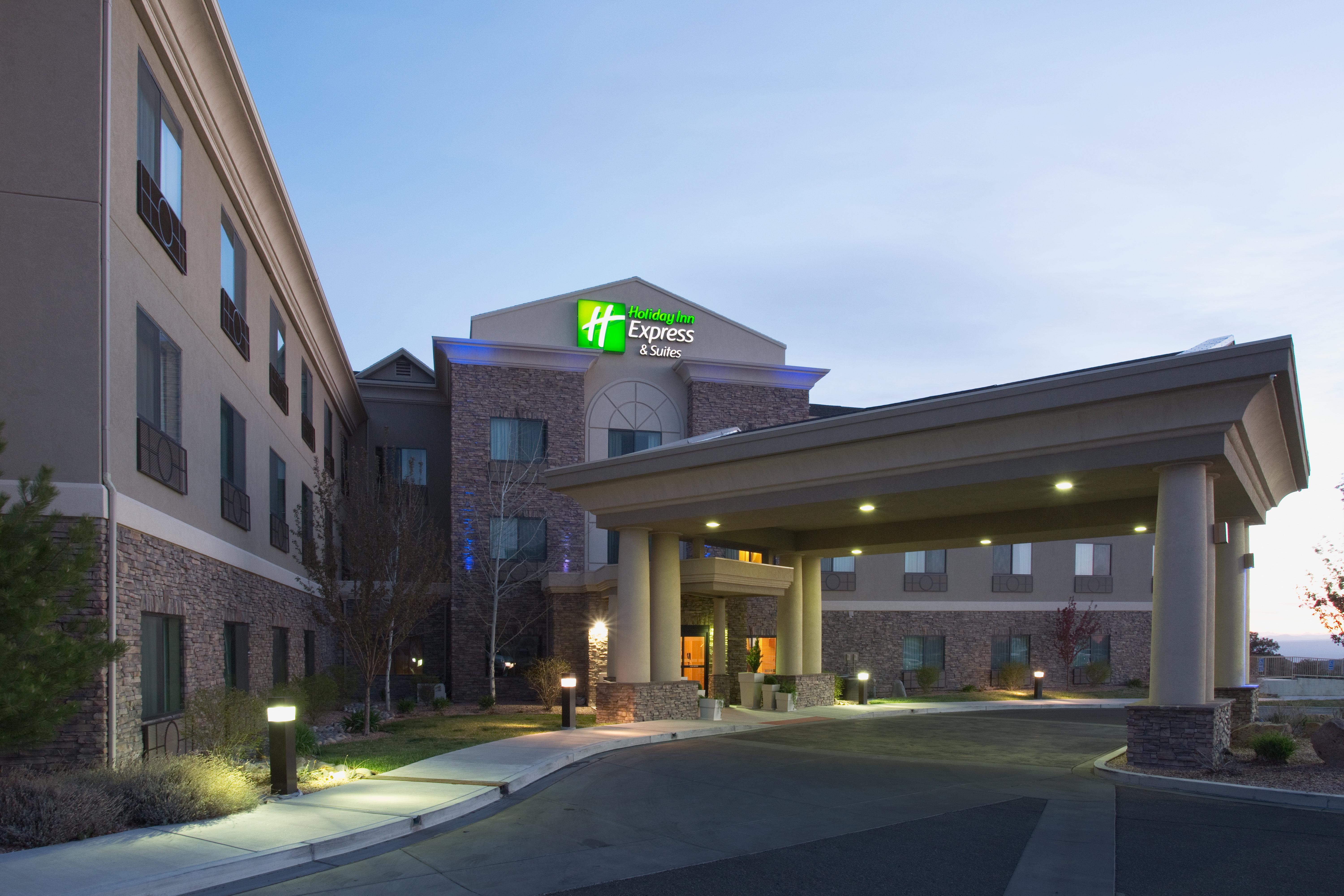 Holiday Inn Express And Suites Los Alamos Entrada Park By Ihg Zewnętrze zdjęcie